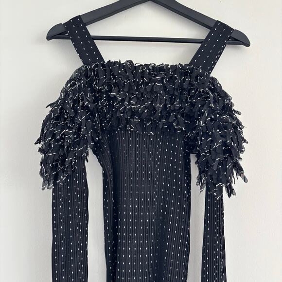 Kaelyn-Max Black Off-Shoulder Top with Bell Sleeves Size XL - Picture 3 of 12